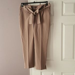 Capri pants with belt detail